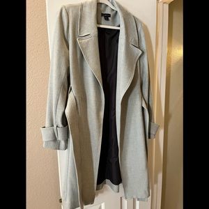 Light grey medium weight tie waist long coat.